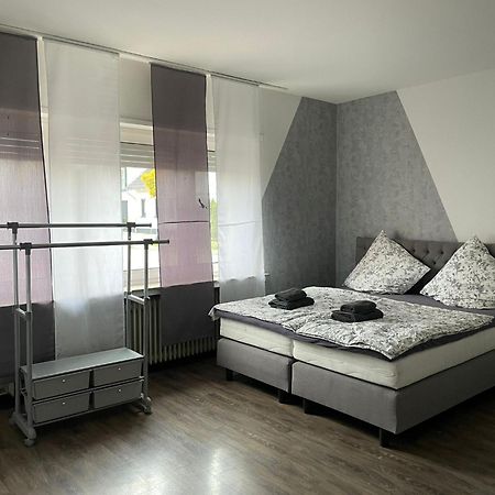 M&M Apartment Duesseldorf نيوس المظهر الخارجي الصورة