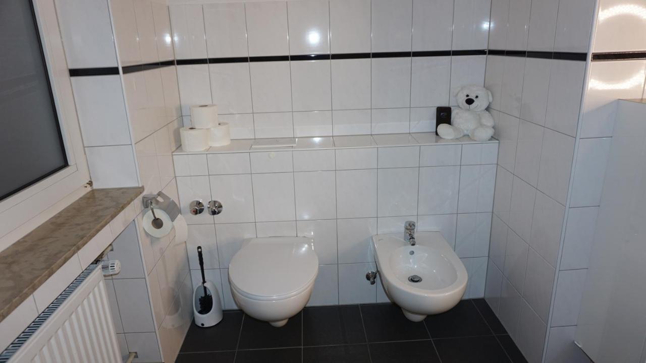 M&M Apartment Duesseldorf نيوس المظهر الخارجي الصورة